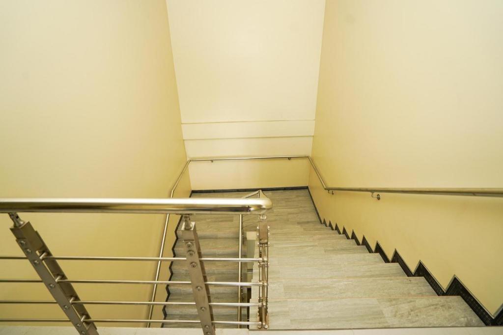Oyo 1330 Hotel Cahaya 3 Brebek Dış mekan fotoğraf