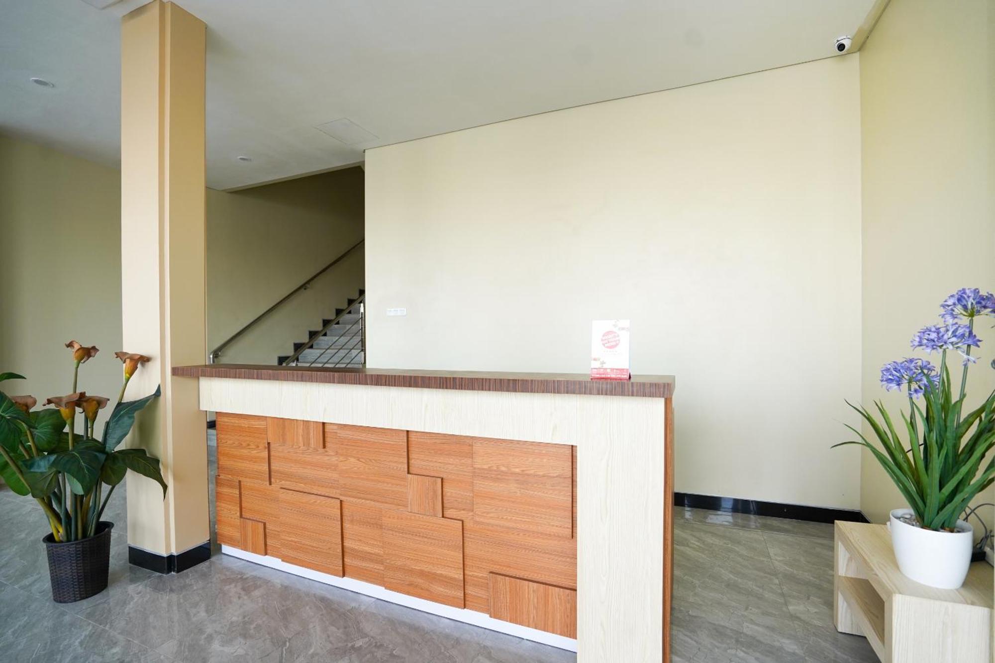 Oyo 1330 Hotel Cahaya 3 Brebek Dış mekan fotoğraf