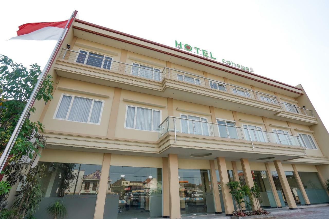 Oyo 1330 Hotel Cahaya 3 Brebek Dış mekan fotoğraf