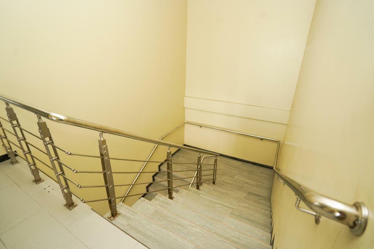 Oyo 1330 Hotel Cahaya 3 Brebek Dış mekan fotoğraf