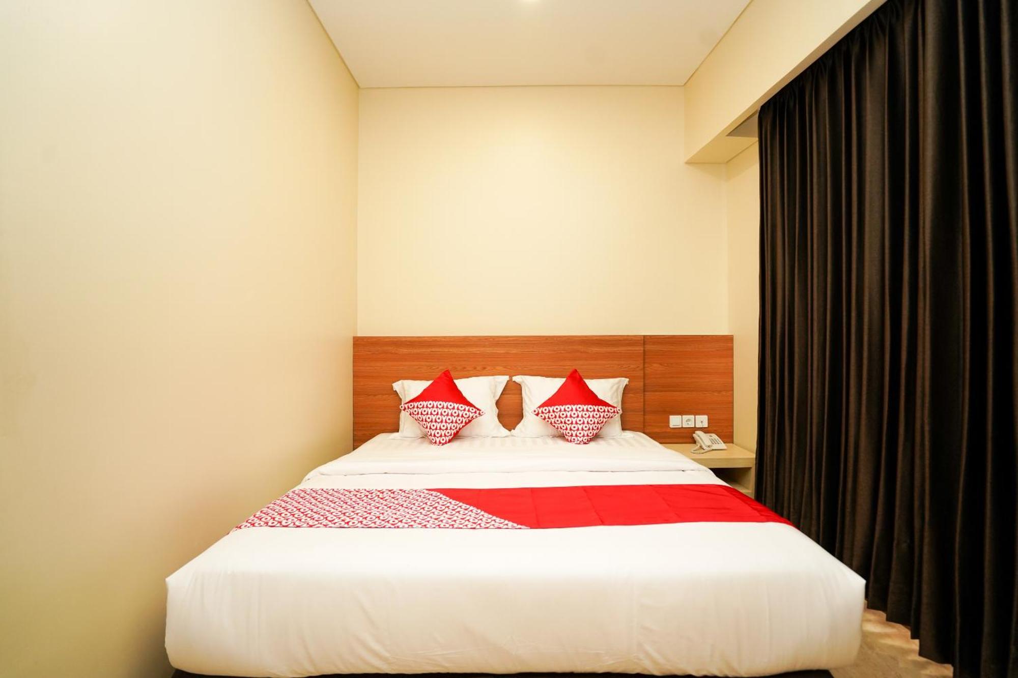Oyo 1330 Hotel Cahaya 3 Brebek Dış mekan fotoğraf